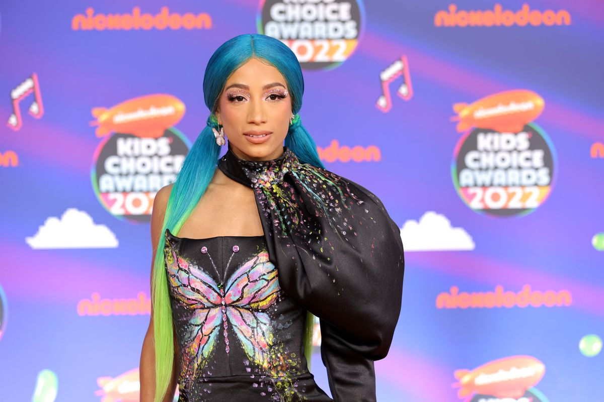 Sasha Banks won’t be leaving the WWE anytime soon.