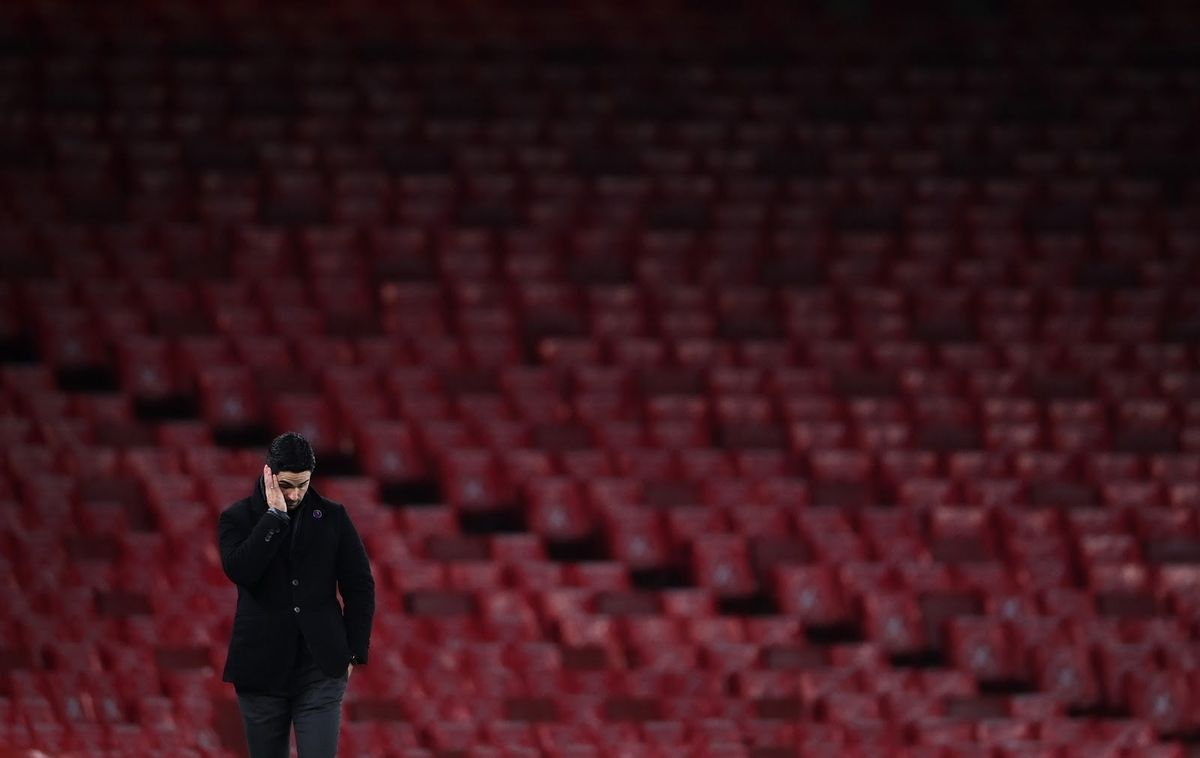 Mikael Arteta strikes an appropriately solemn pose.