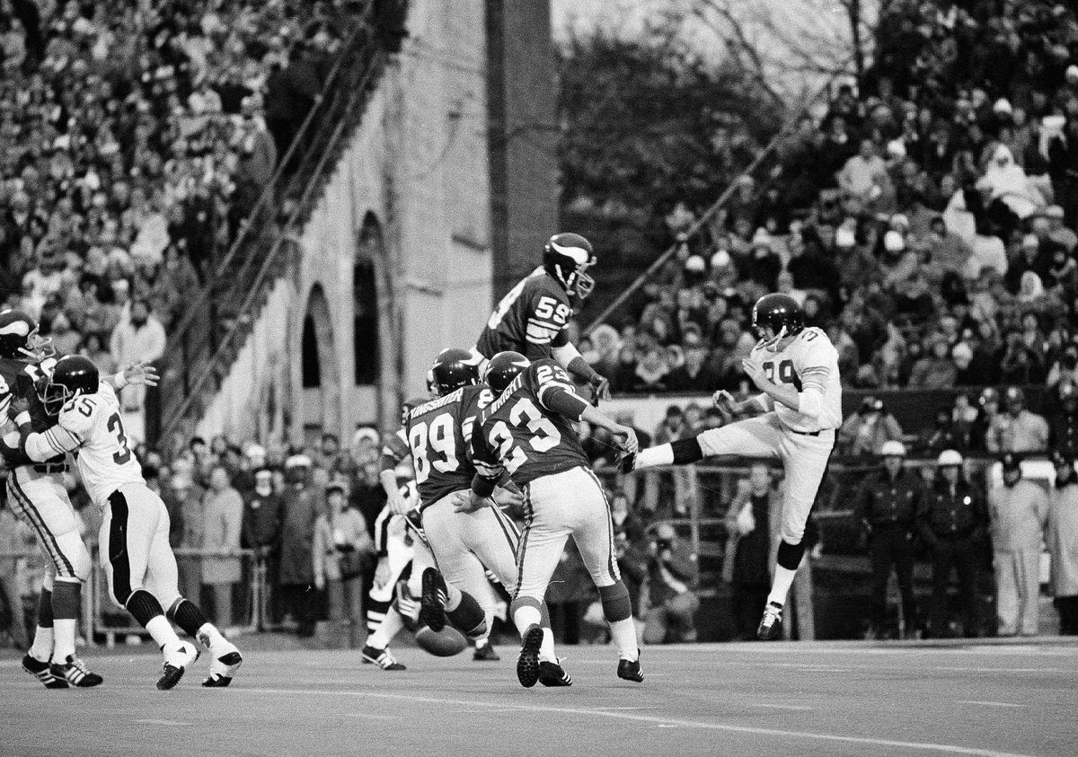 Vikings block Steelers punter Matt Blai r’s kick, which is recovered in the end zone by Terry Brown for a Minnesota touchdown.