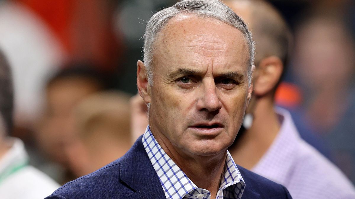 Once again, MLB Commissioner Rob Manfred manages to make it glaringly obvious that the owners are greedy jerks and he’s their handmaiden.