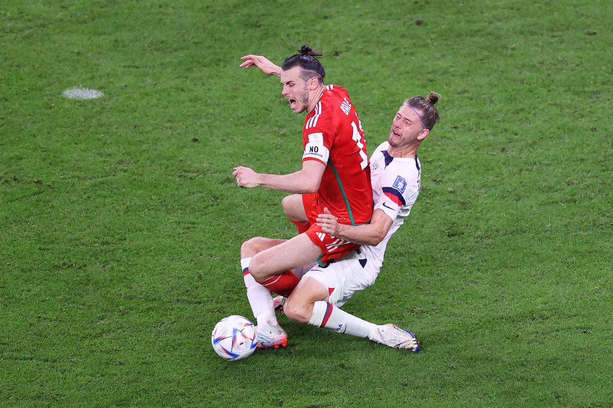 Gareth Bale (left)