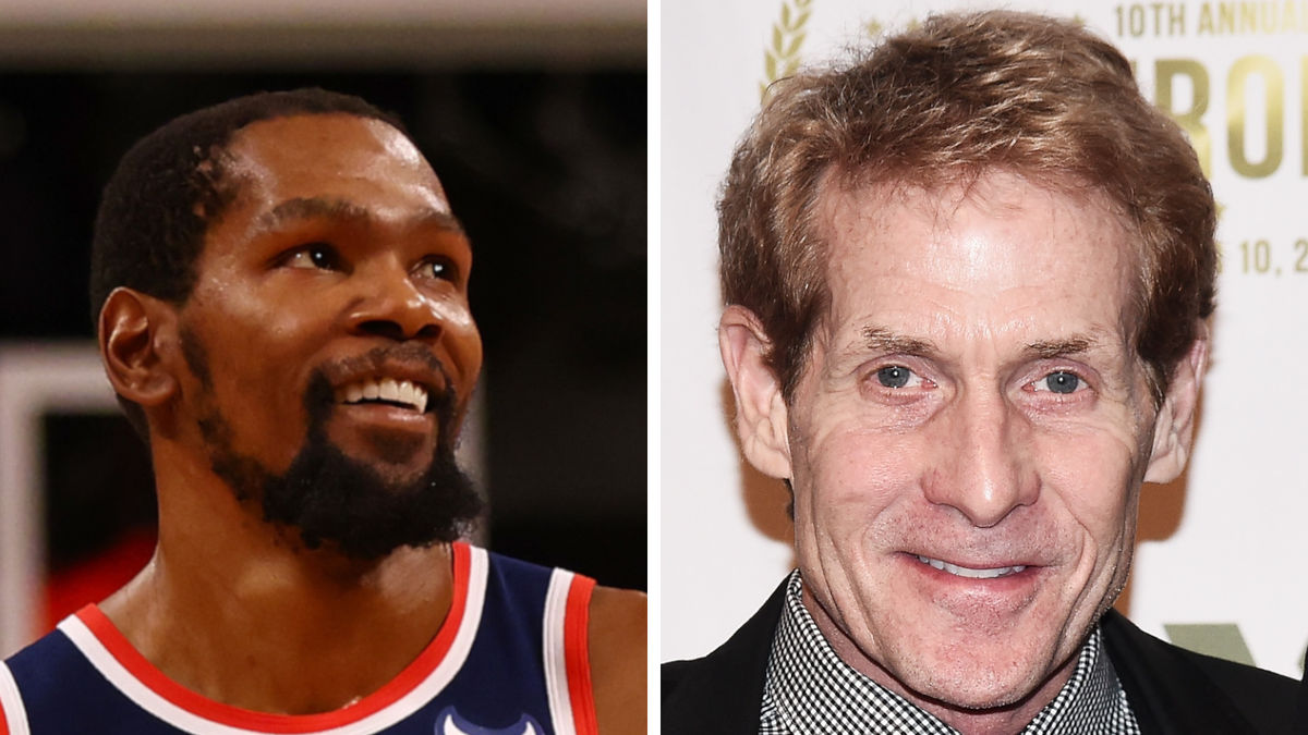 Kevin Durant (l.) and the Ghost of Christmas Yet to Come (r.)