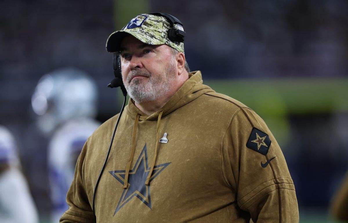 Nov 12, 2023; Arlington, Texas, USA;  Dallas Cowboys head coach Mike McCarthy during the game against the New York Giants at AT&T Stadium.