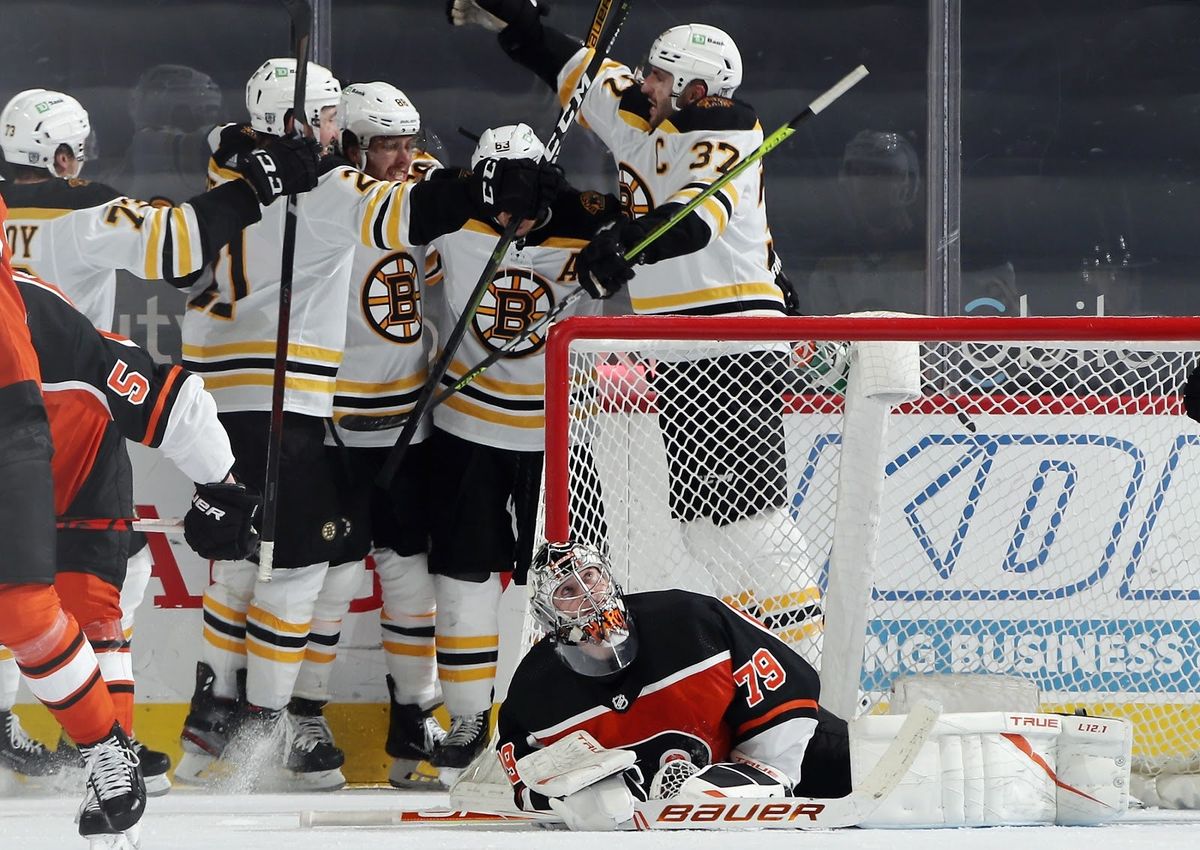 Here is an appropriately absurd photo involving the Philadelphia Flyers.