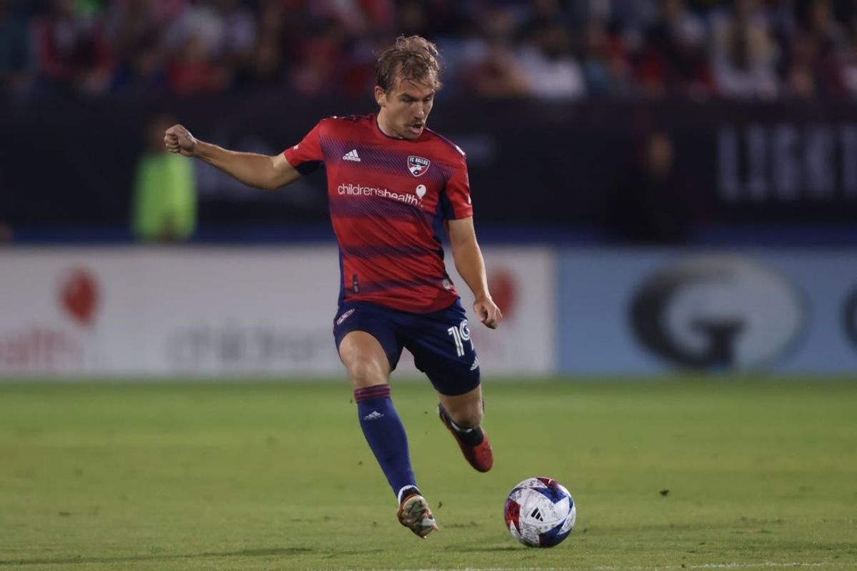 Nov 4, 2023; Frisco, Texas, USA; FC Dallas midfielder Paxton Pomykal (19) controls the ball during the first half of of game two against Seattle Sounders in a round one match of the 2023 MLS Cup Playoffs at Toyota Stadium.