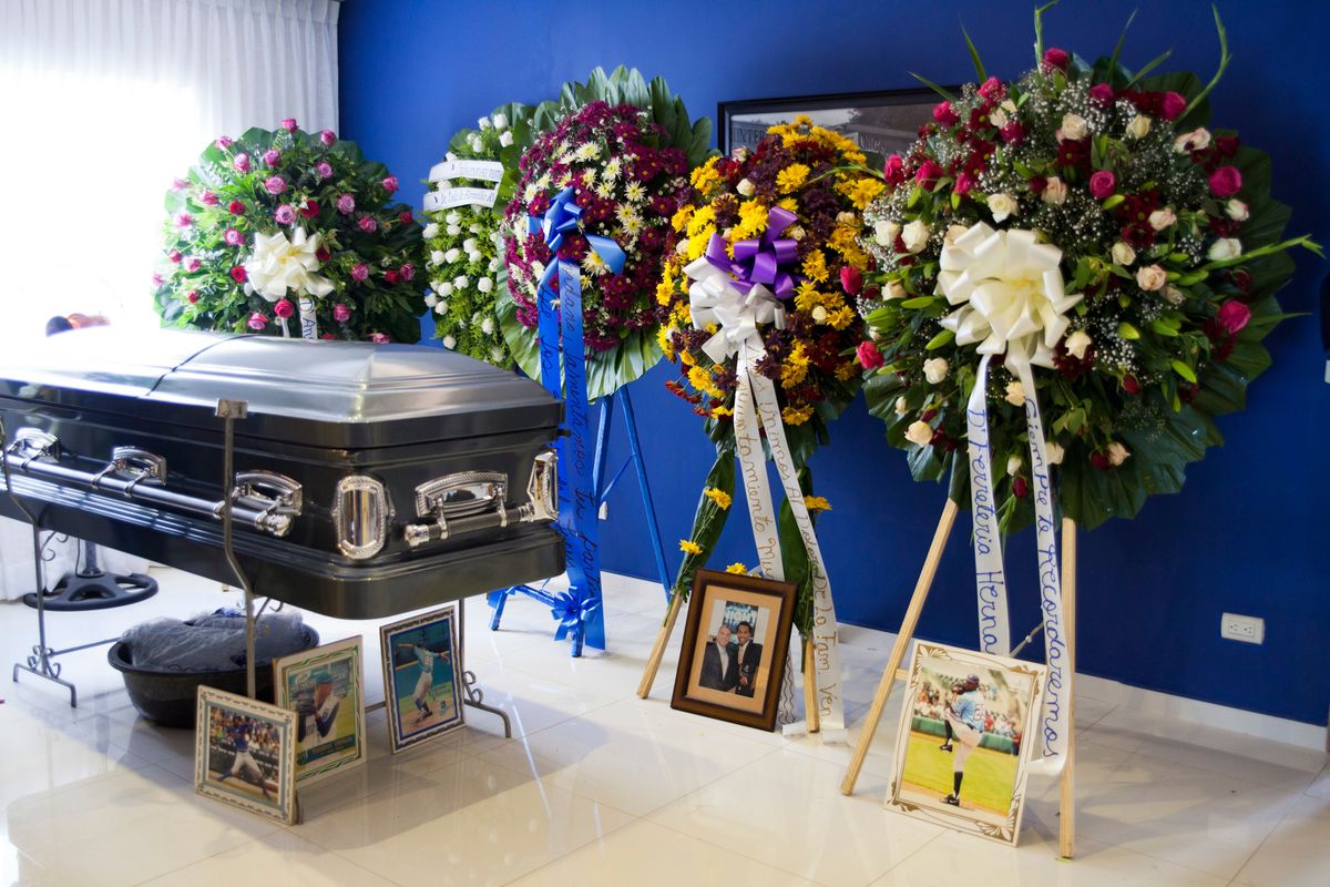 Tatiana Fernandez/AP Images