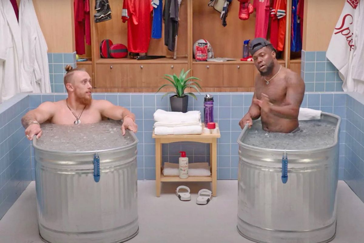 George Kittle (l.) and Kevin Hart