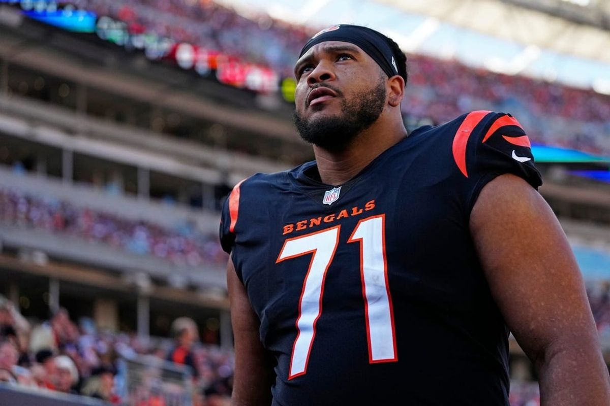 OT La'el Collins: Signed by Buffalo Bills (previous team: Cincinnati Bengals)