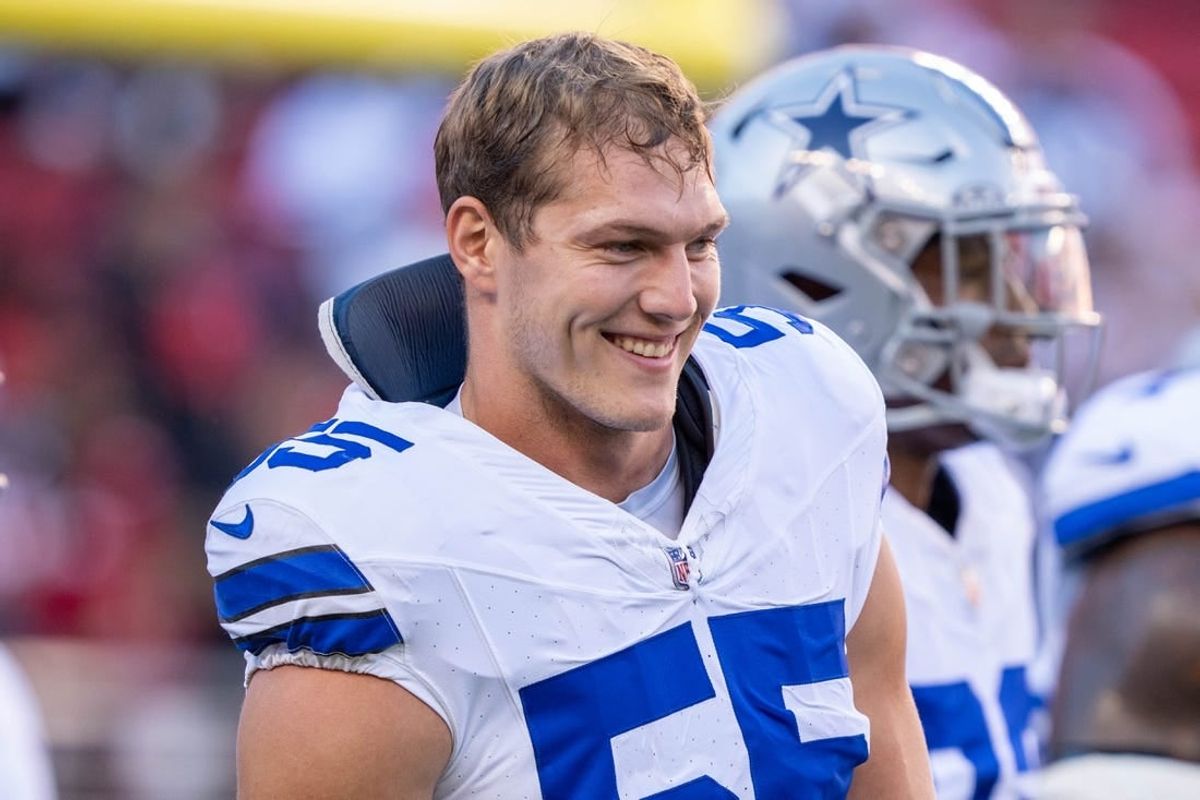 October 8, 2023; Santa Clara, California, USA; Dallas Cowboys linebacker Leighton Vander Esch (55) warms up before the game against the San Francisco 49ers at Levi's Stadium.
