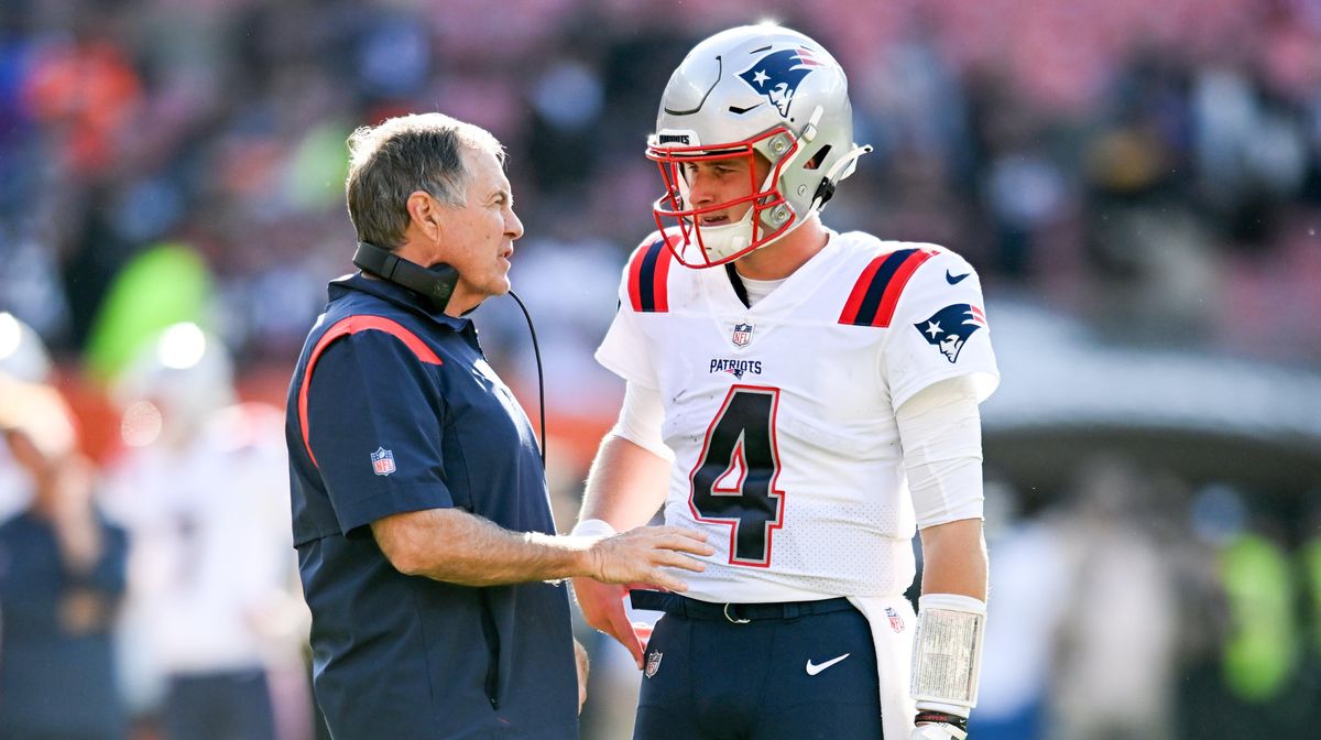 Bill Belichick (left) and Bailey Zappe