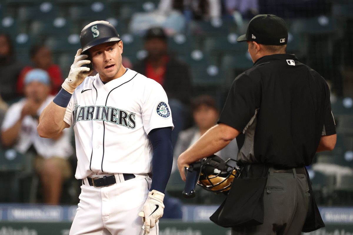 Jarred Kelenic is having a rough start to his career.