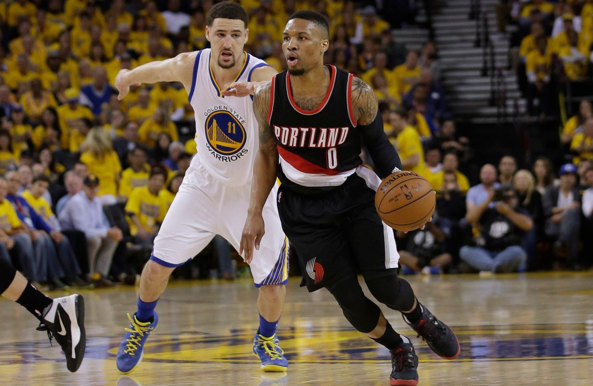 Damian Lillard blows by Klay Thompson, again. (Photo credit: Mario Jose Sanchez/ [object Object] )
