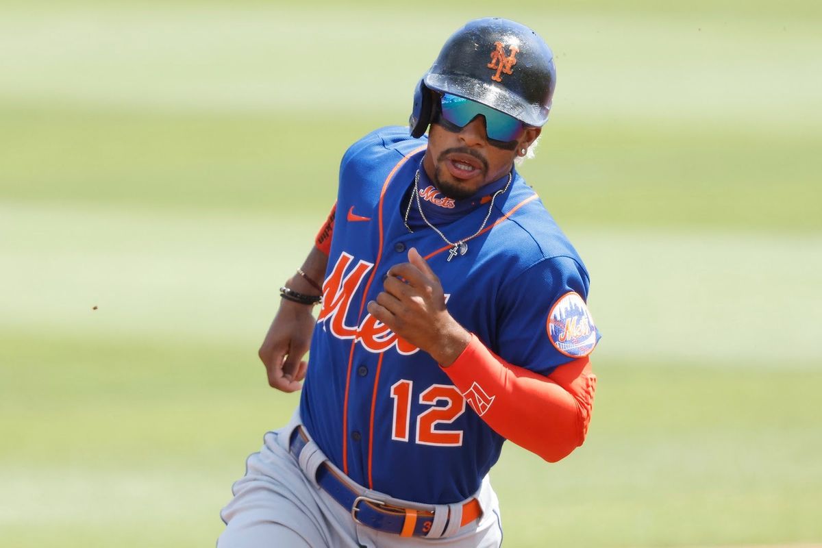 Francisco Lindor is reportedly seeking a 12-year, $385M deal from the Mets .