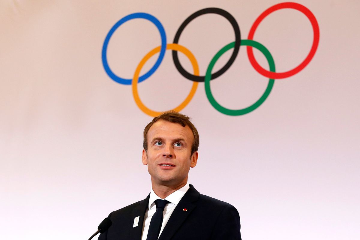 Photo via EPA Pool/Sebastien Nogier