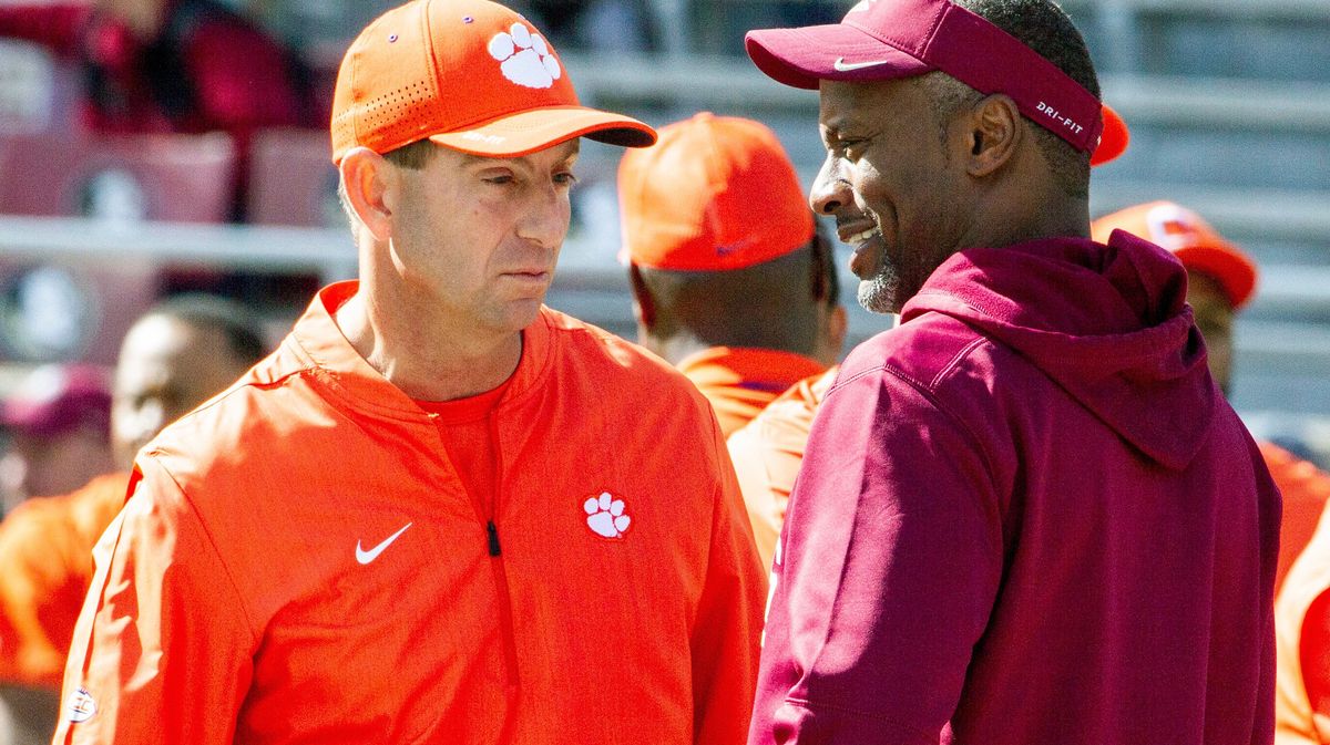 Dabo Swinney, left, didn’t win his first bowl game until his fifth year at Clemson. Willie Taggart, right, didn’t even get to finish his second year at Florida State.