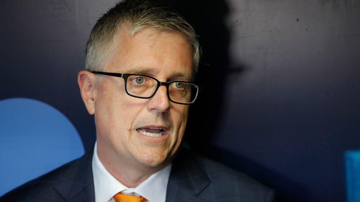You’ll be shocked to find out that disgraced former Astros’ GM Jeff Luhnow is still talking.
