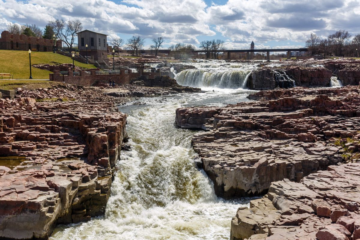 Welcome to Sioux Falls, a beautiful place where absolutely no basketball tournaments should be happening.