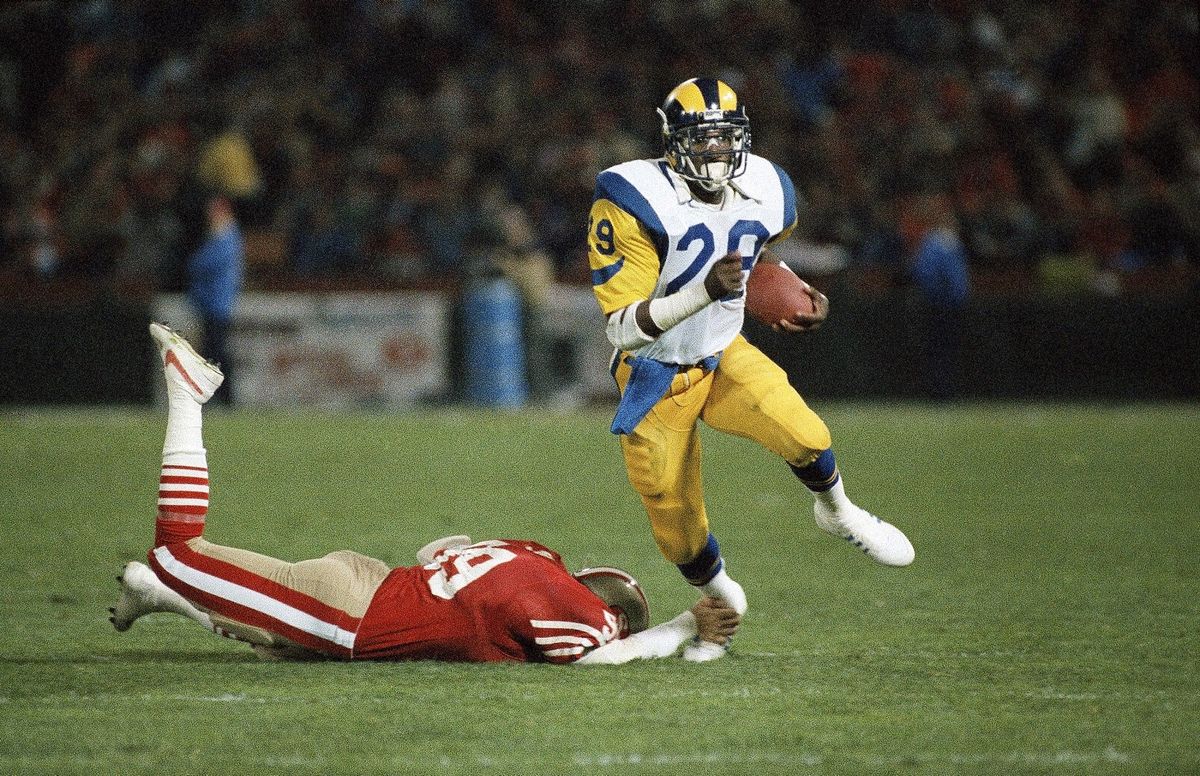 Can Eric Dickerson’s record last in the new era of 17 games?