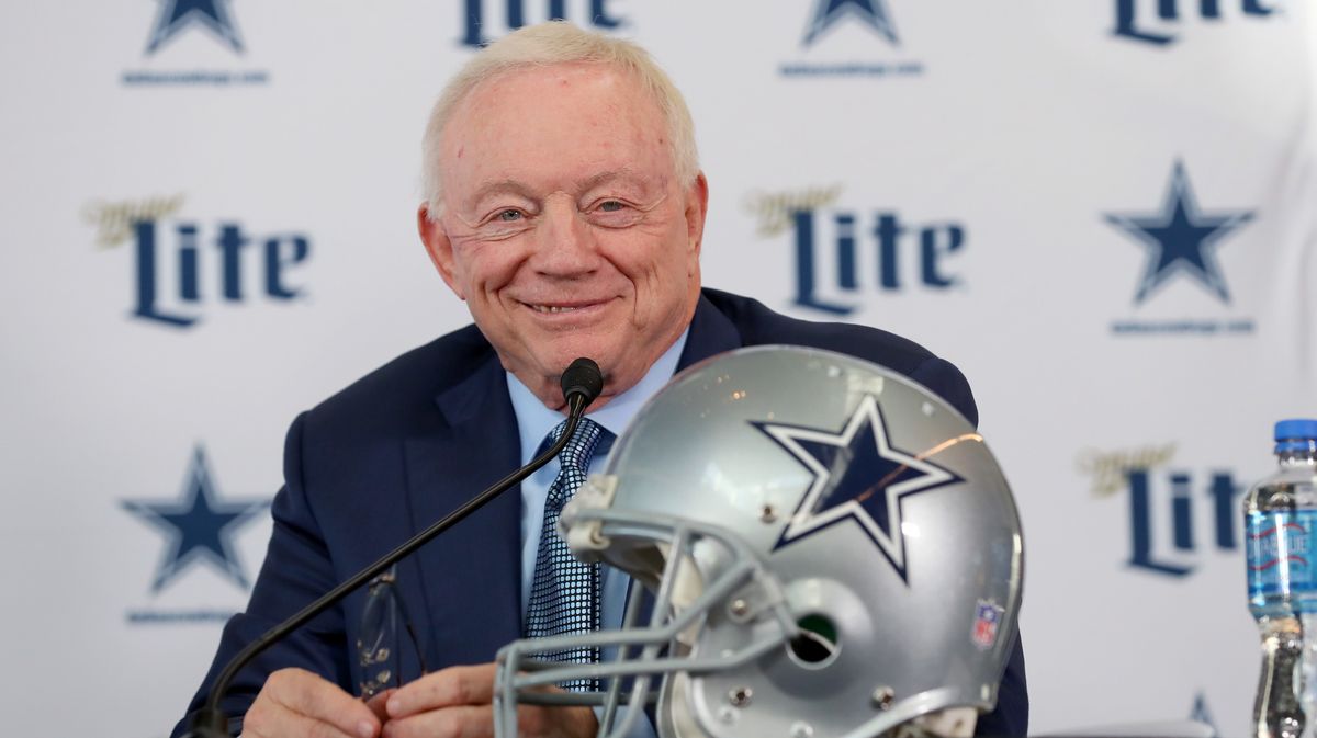 Does anything scream “America” more than Jerry Jones’ smug face?