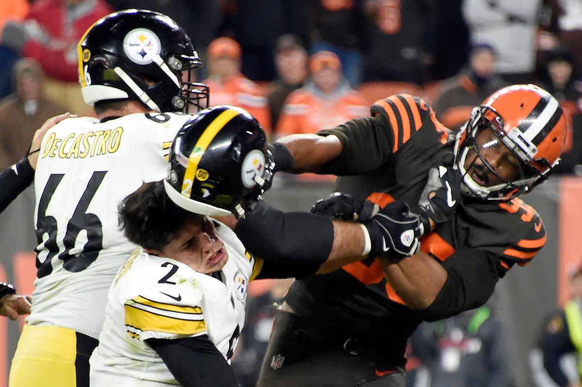 Ah, the good old days when Garrett Myles clubbing Mason Rudolph in the head with his own helmet was the biggest news in the world.