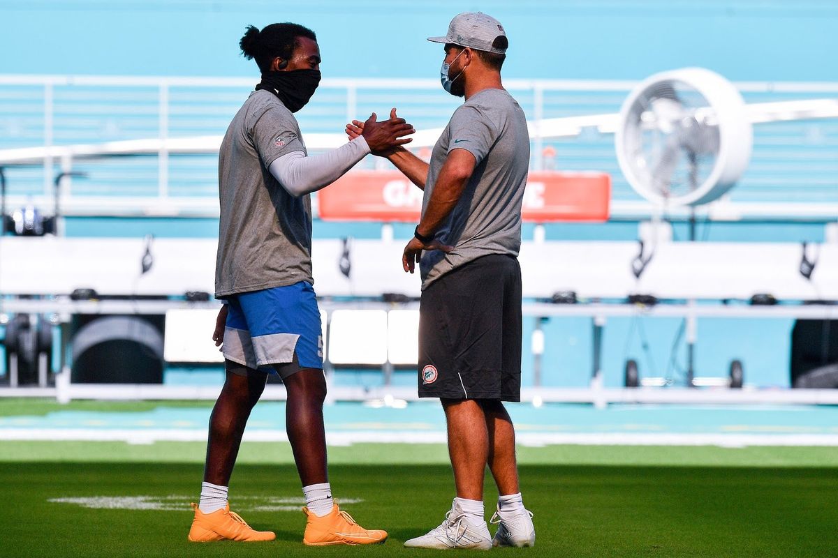 Tyrod Taylor gets a spiritual lesson from sensei Ryan Fitzpatrick. Who is next?
