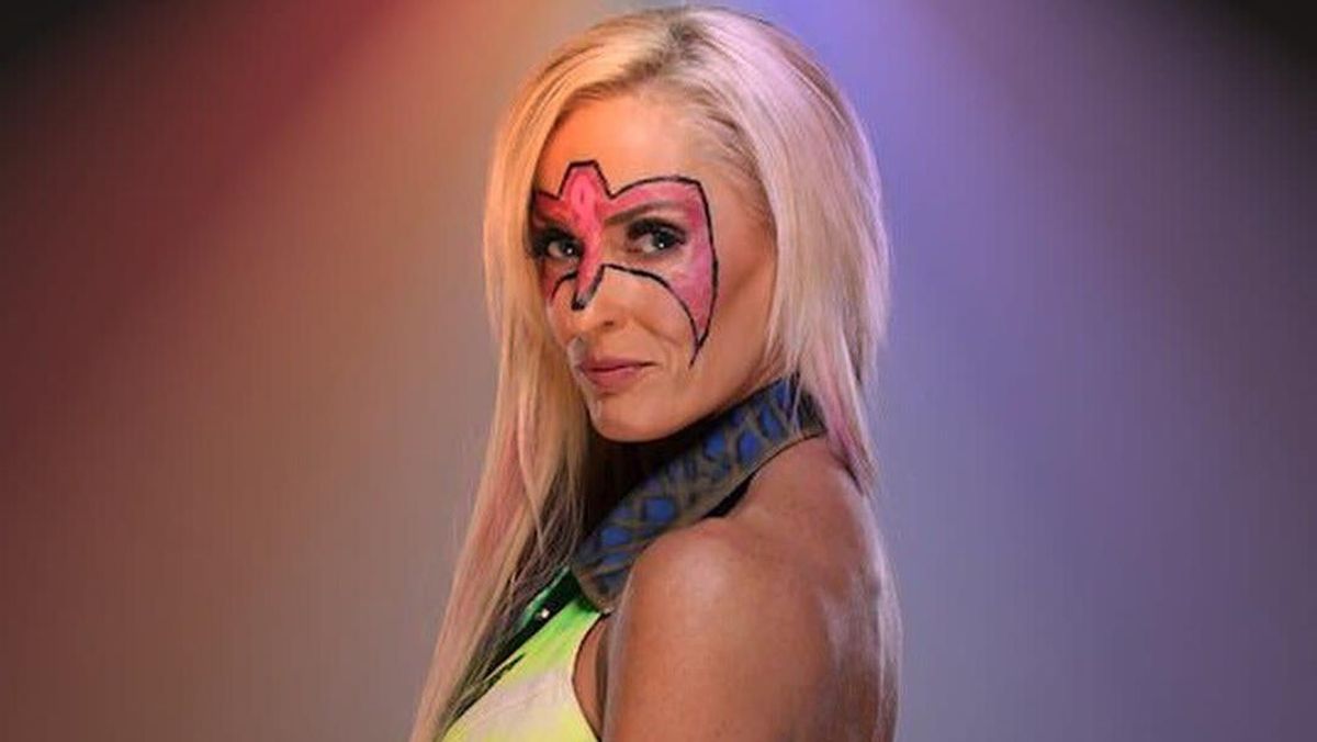 Dana Warrior getting ready for her ratio.