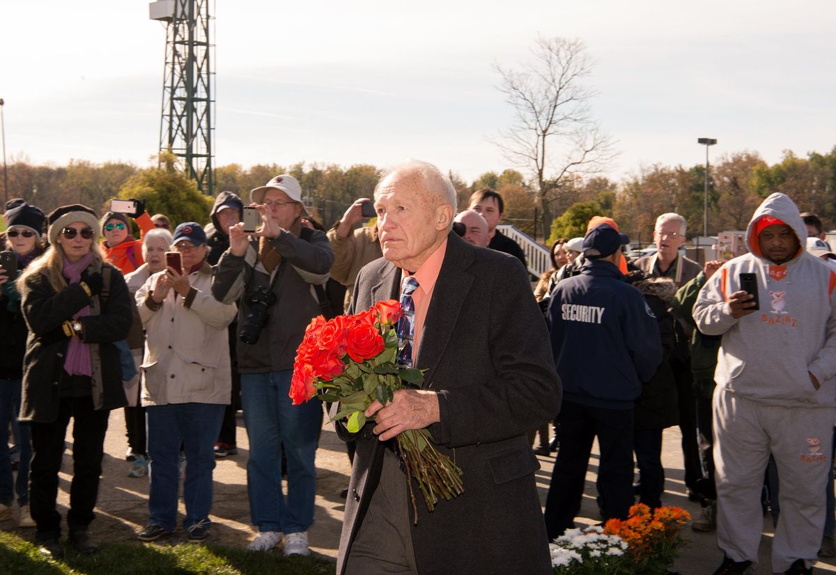 King T. Leatherbury pays tribute to Ben’s Cat. Photo courtesy of Laurel Park.