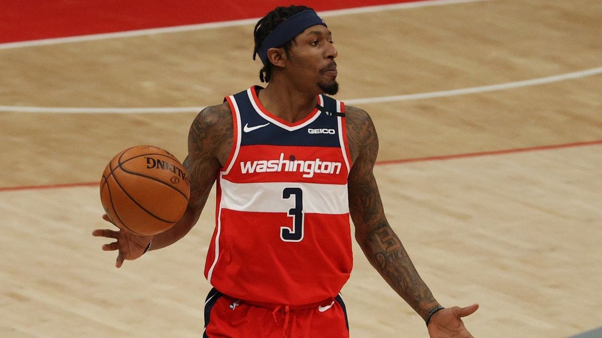 Bradley Beal says he wa nts to stay in Washington. But it might be best for all parties for him to move on.