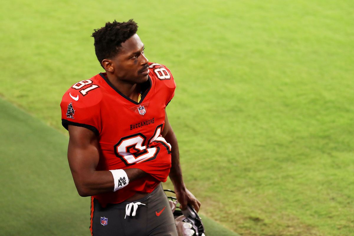 The Bucs were dealt with sternly in Antonio Brown’s Tampa debut.