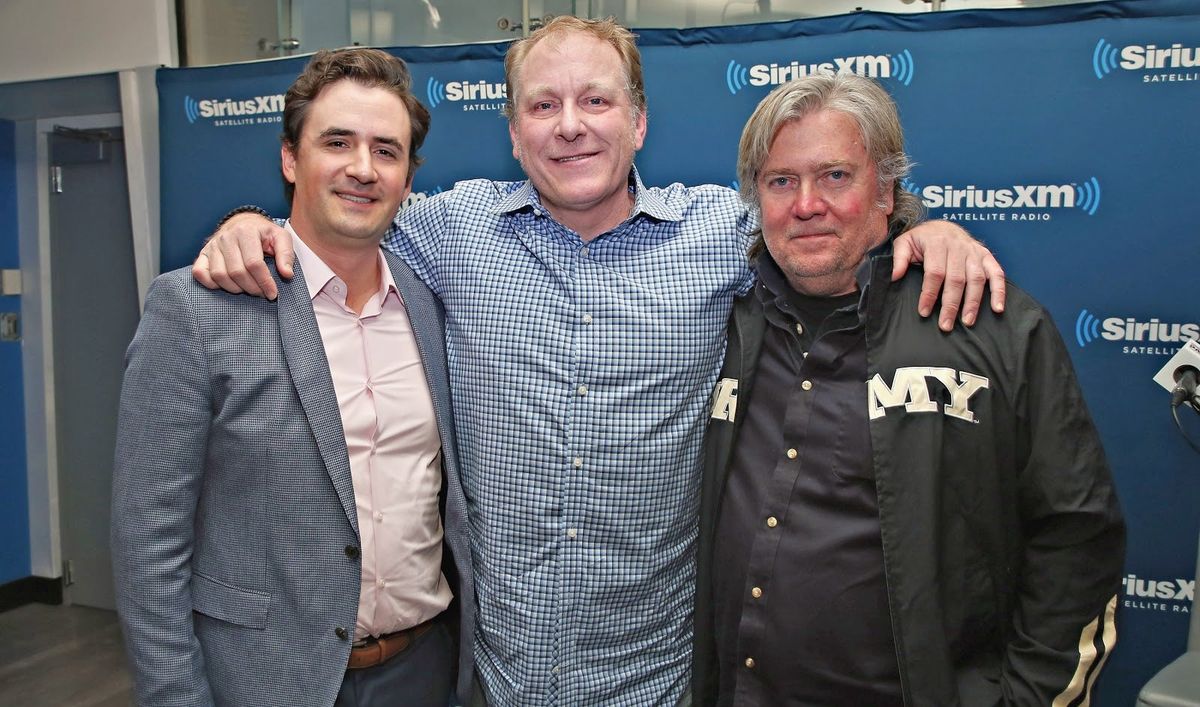 Curt Schilling (c.) served on the advisory board for an allegedly fraudulent operation overseen by freshly indicted right-wing monstrosity Steve Bannon (r.).
