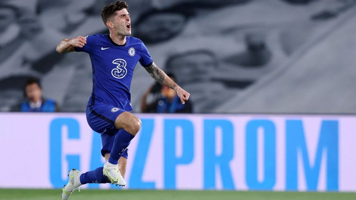 Christian Pulisic celebrates his goal for Chelsea.