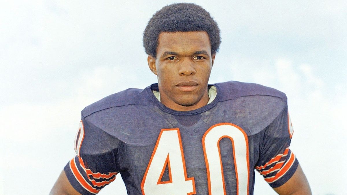Rest in peace, Gale Sayers, a standout in football and in life.