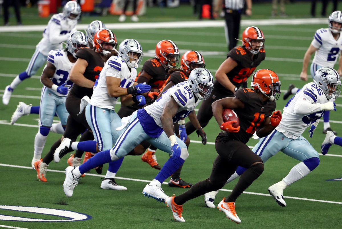 Browns RB Donovan Peoples-Jones finds the edge against an inept Dallas defense.