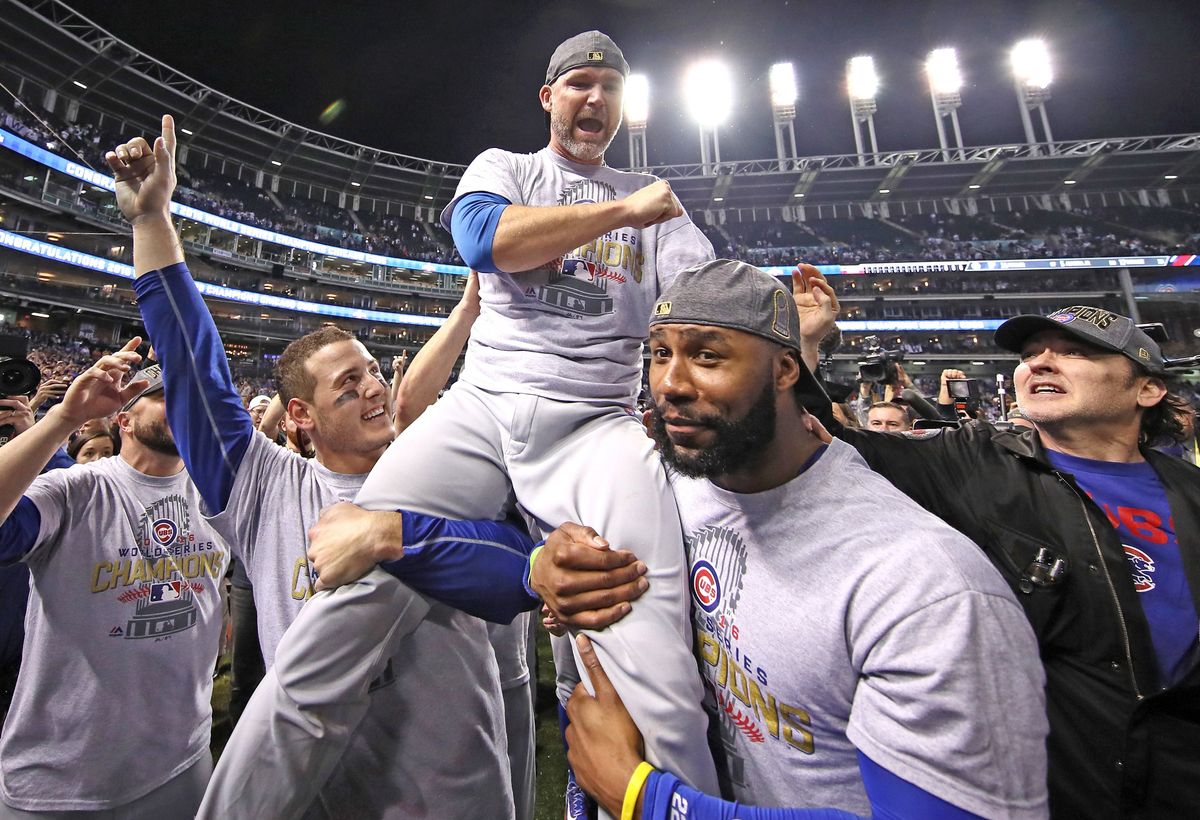 Jason Heyward (r.) gave his Cubs teammates the lift they needed when they needed it in Game 7 of the 2016 World Series. Wednesday those teammates failed to do the same.