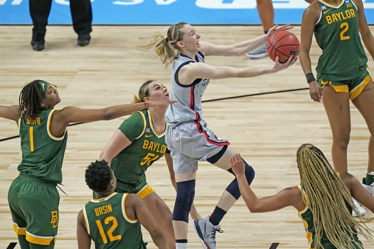 It’s a 1-on-5 as Paige Bueckers goes to the basket.