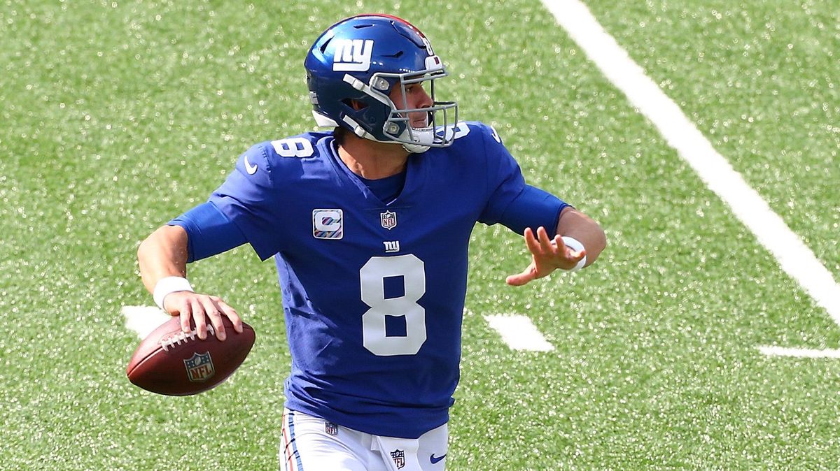 Witness this man making a play for his football team!