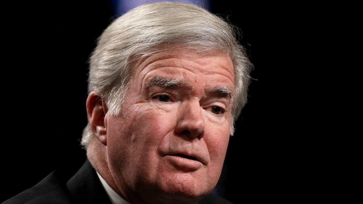 This is the big dumb ham face of Mark Emmert, NCAA president.