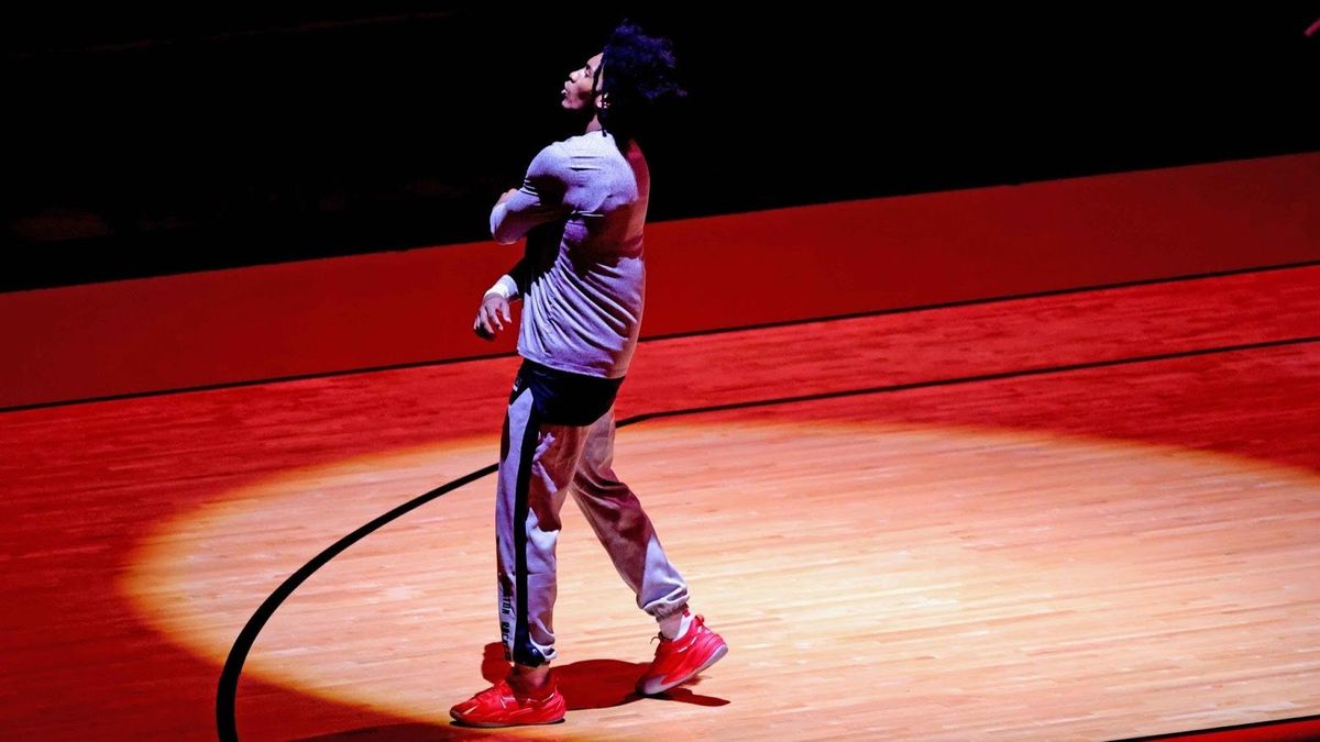Kevin Porter Jr. was fined for breaking COVID protocols after intervening to assist Sterling Brown with the police.