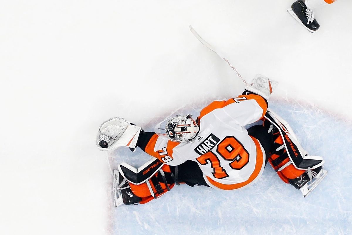 Carter Hart was back between the pipes  for the Flyers last night.