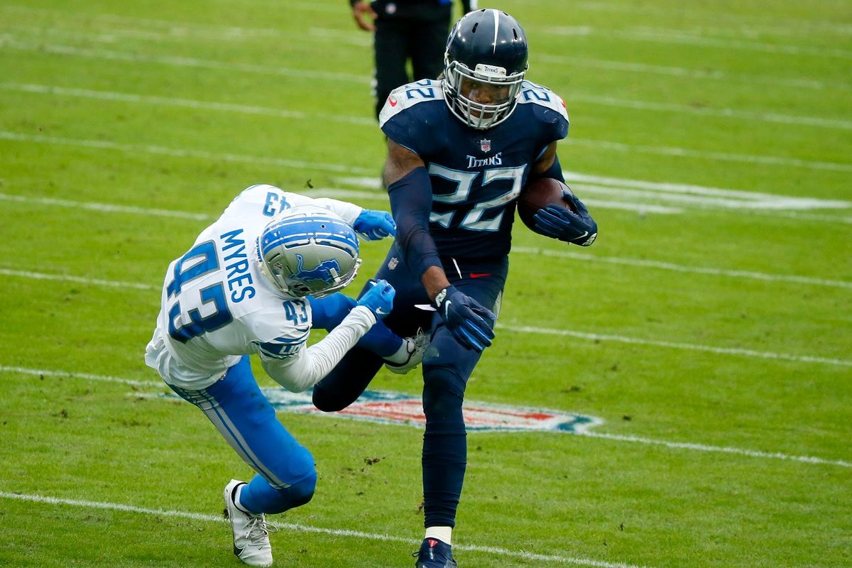 Derrick Henry throws aside Alexander Myres, a fully-grown pro athlete, like it was nothing.