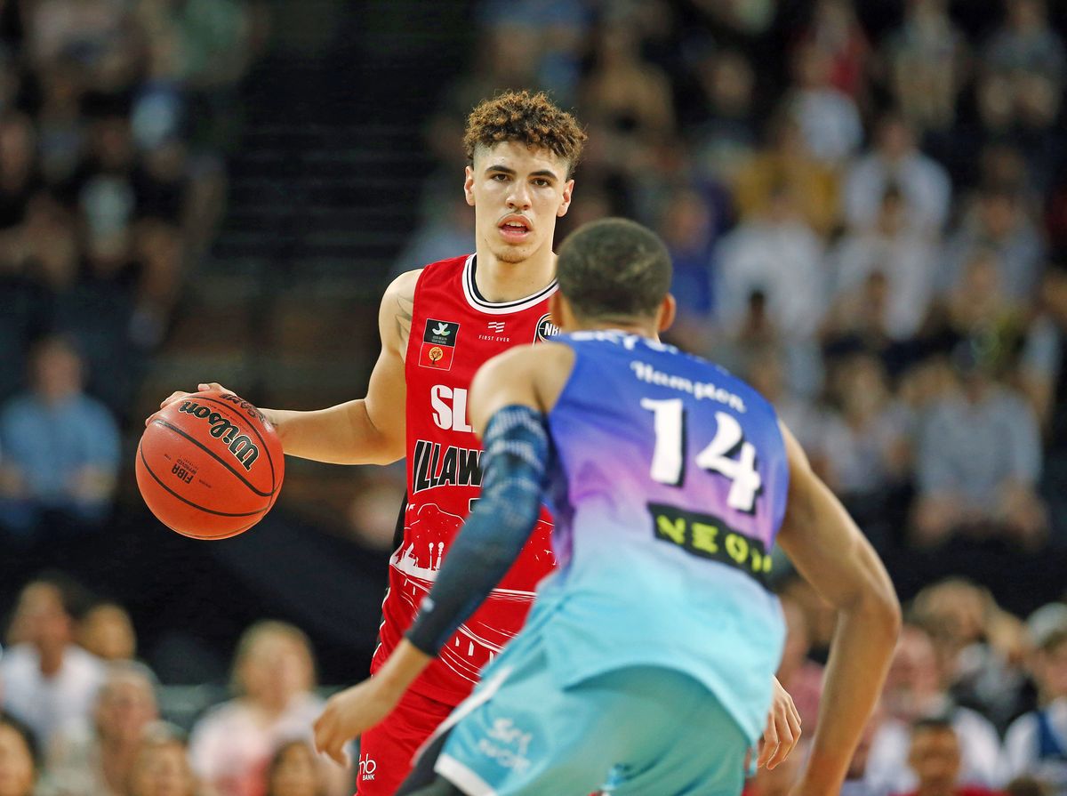 LaMelo Ball is about to do to this defender what he did tp the NCAA: go right past him with a second thought.