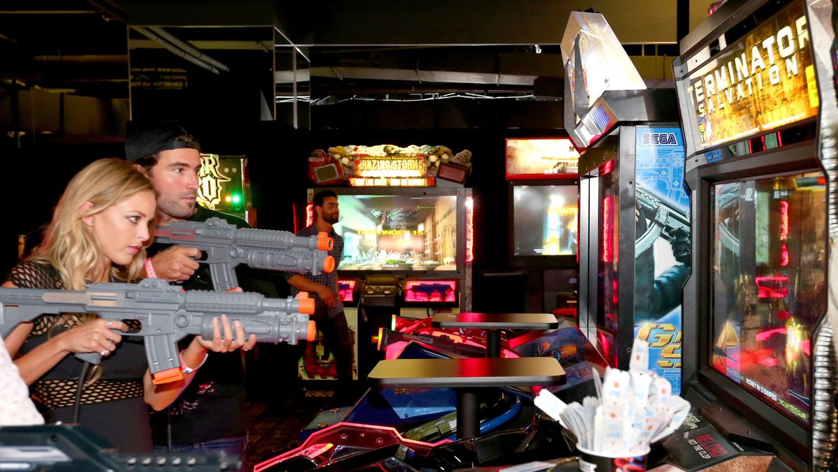 Yes, that’s Kaitlynn Carter and Brody Jenner.