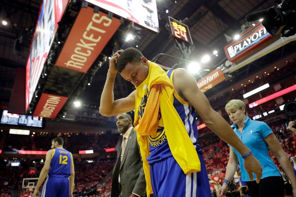 Stephen Curry leaves the floor at halftime of Game 4. Via  [object Object] .