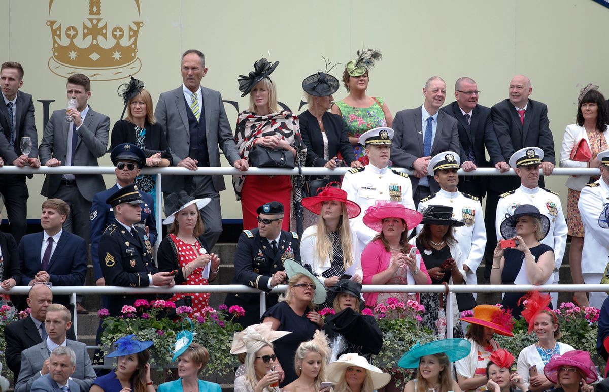 Alastair Grant/AP Images