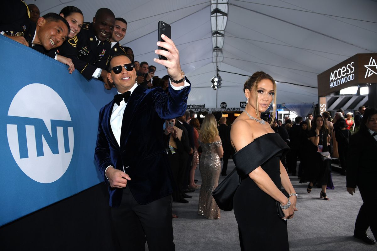 Jennifer Lopez posted an “obituary” of her and Alex Rodriguez’s bazillion-dollar Mets bid to Twitter around same time as Chadwick Boseman’s tragic death. Read the room, y’all.
