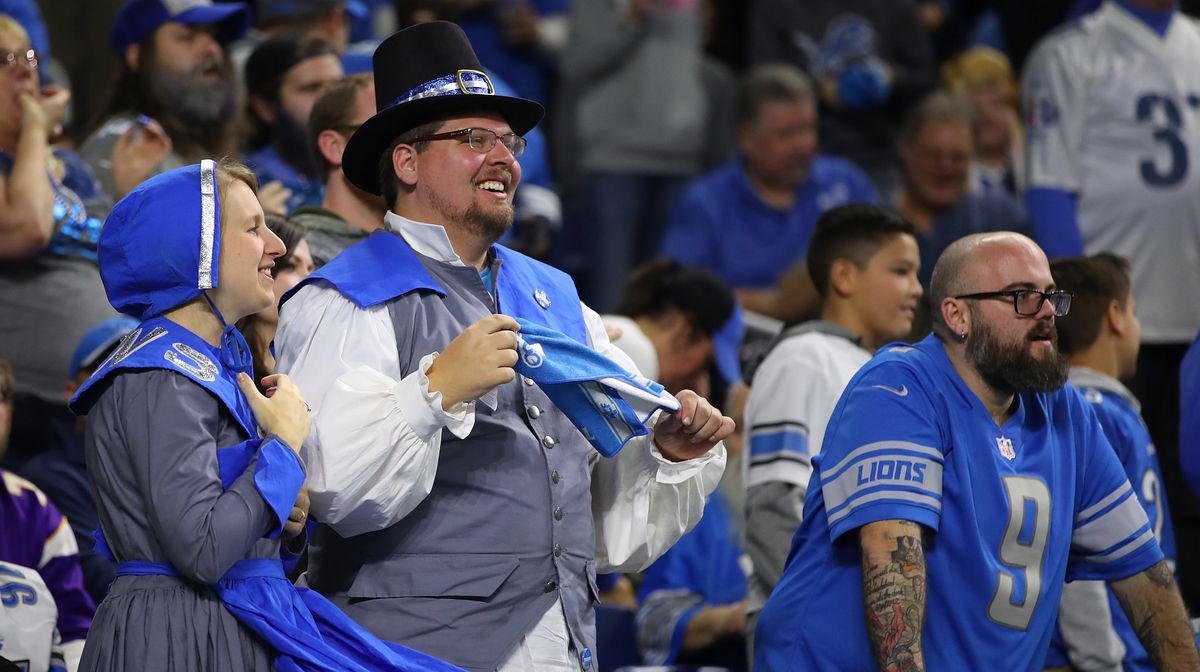 The Lions should cancel their Thanksgiving Day game and let essential workers stay safe at home.