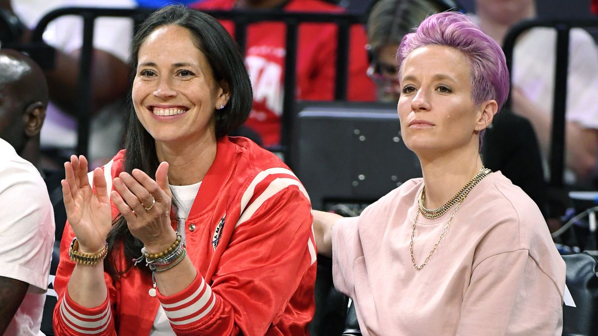 Sue Bird, left, and Megan Rapinoe a n nou nced their engagement o n Friday.