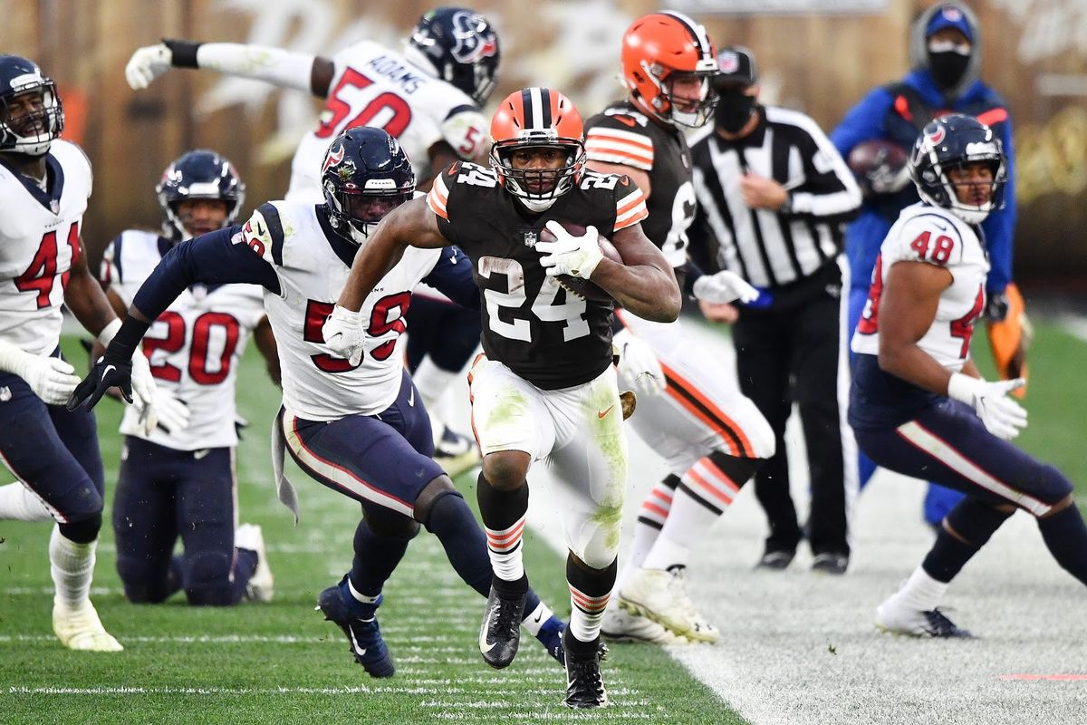 Cleveland’s Nick Chubb en route to the one-yard line.