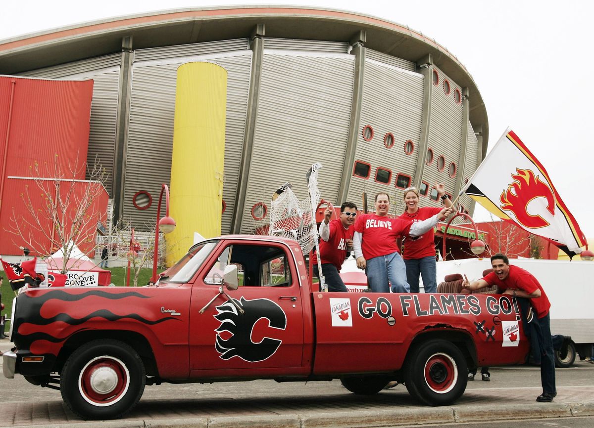 The Saddledome in 2004.
