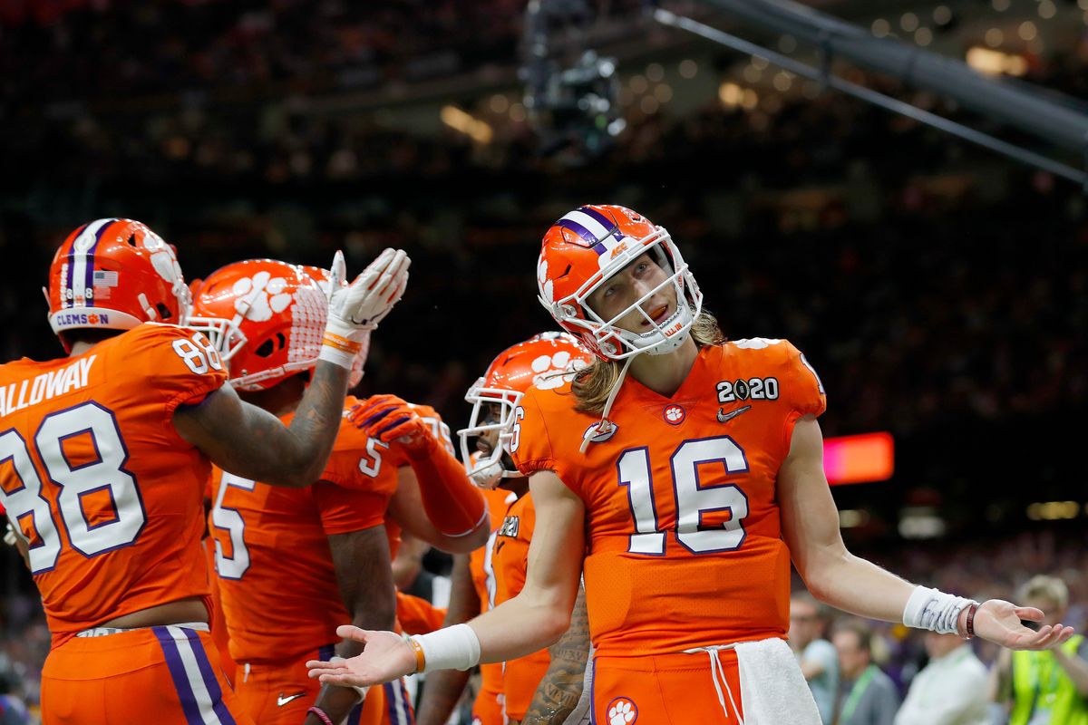 Trevor Lawrence has a play here.